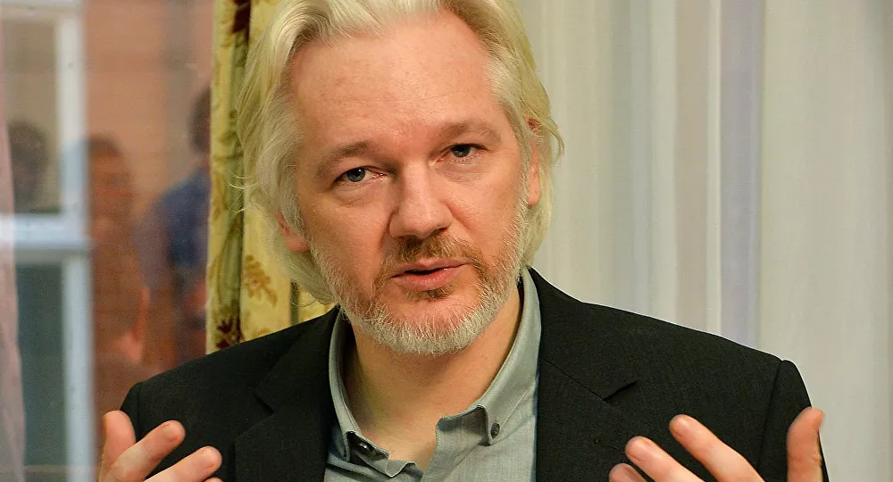 Presidente da Fenaj: rejeição em extraditar Assange é 'vitória parcial' para a liberdade de imprensa
